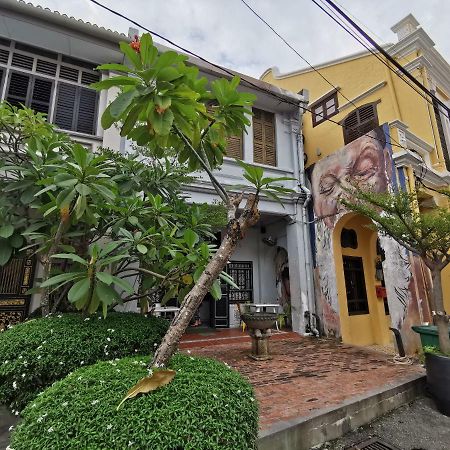 Ryokan Muntri Boutique Hostel George Town Exteriör bild